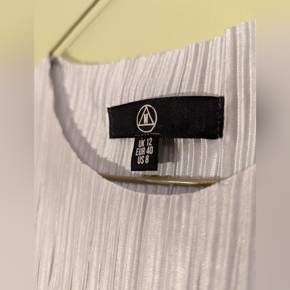 MISSGUIDED Plisse pleated sleeveless mini dress in silver grey - Picture 4 of 8